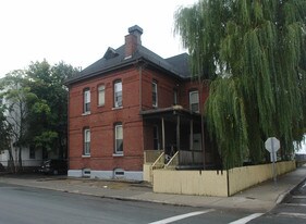 158 Newbury St in Lawrence, MA - Building Photo