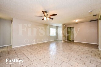 656 Canal Dr in North Fort Myers, FL - Building Photo - Building Photo