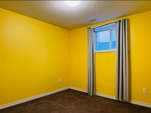 364 Martindale Dr NE in Calgary, AB - Building Photo - Building Photo