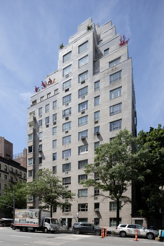 15 E 91st St in New York, NY - Building Photo - Building Photo