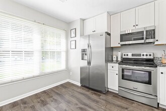 476 Falling Ln in Virginia Beach, VA - Building Photo - Building Photo