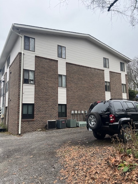 property at 3210 Orleans Dr