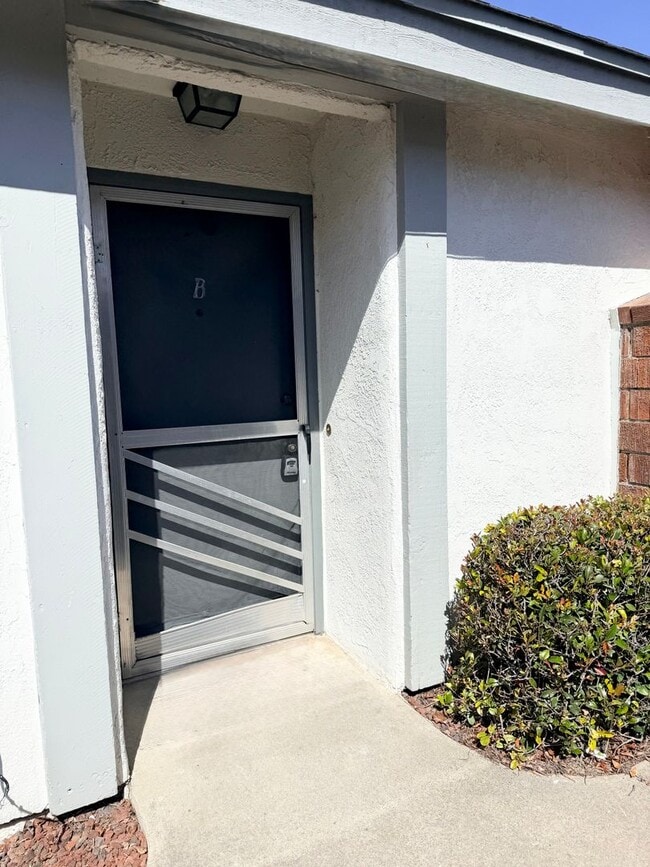 604 N 4th St in Lompoc, CA - Building Photo - Building Photo