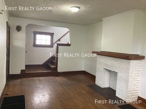 1324 W Fairview Ave in Dayton, OH - Building Photo - Building Photo