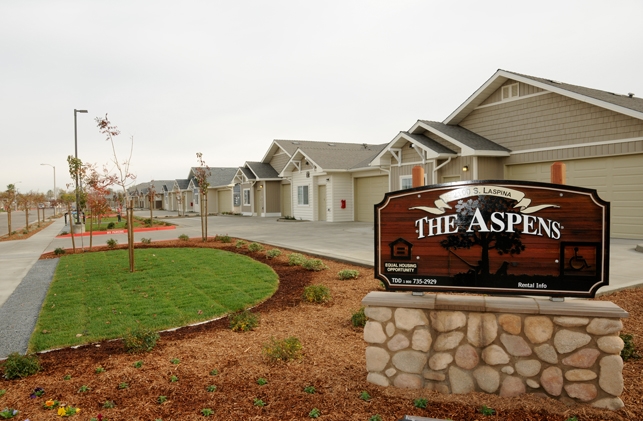 The Aspens in Tulare, CA - Building Photo - Building Photo