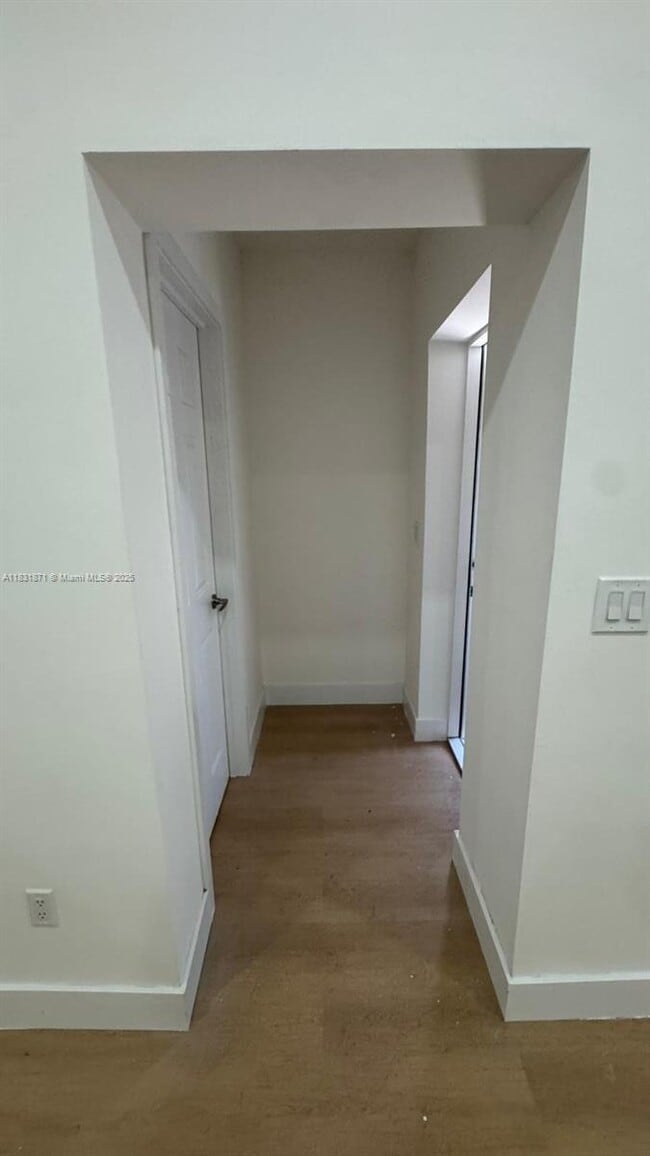 3510 SW 58th Ct, Unit 0 in Miami, FL - Foto de edificio - Building Photo