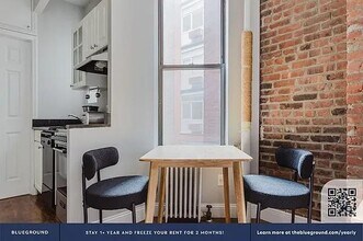 246 Mott St in New York, NY - Building Photo - Building Photo