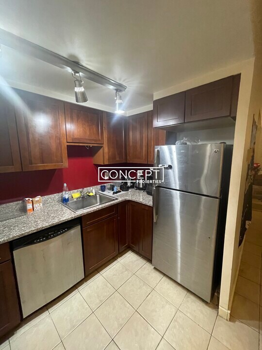 28 Symphony Rd in Boston, MA - Building Photo