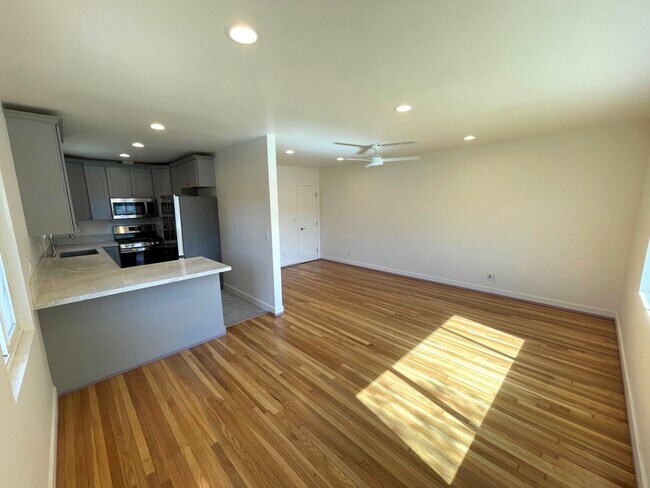 285 Estrella St, Unit 285 Estrella in Ventura, CA - Building Photo - Building Photo