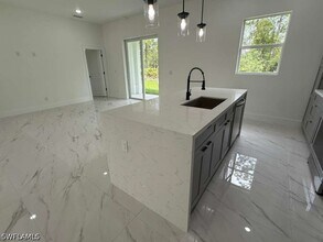 723 Epps Brown St E in Lehigh Acres, FL - Building Photo - Building Photo