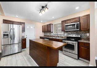 1008 E Club Blvd in Durham, NC - Building Photo - Building Photo