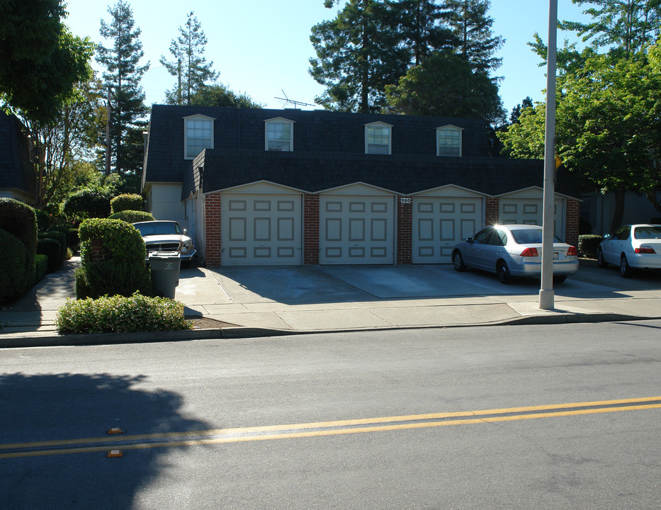 980 Ponderosa Ave in Sunnyvale, CA - Building Photo