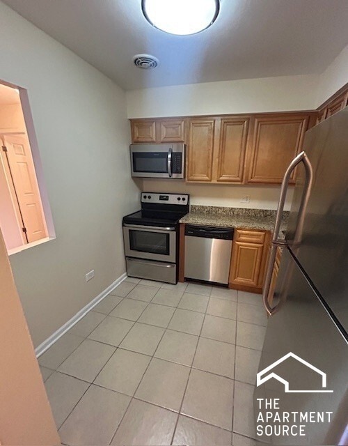 7449 Washington St, Unit 208 in Forest Park, IL - Building Photo - Building Photo