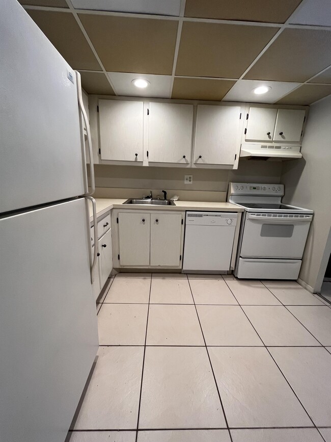 property at 7801 S Colony Cir