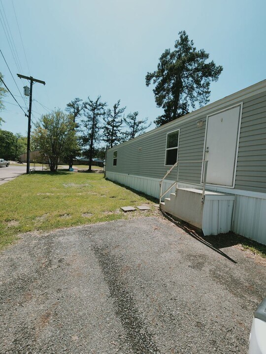 1022 Linda Ln-Unit -Unit 6 in Nacogdoches, TX - Building Photo