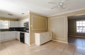 830 E Linda Dr in Garland, TX - Building Photo - Building Photo