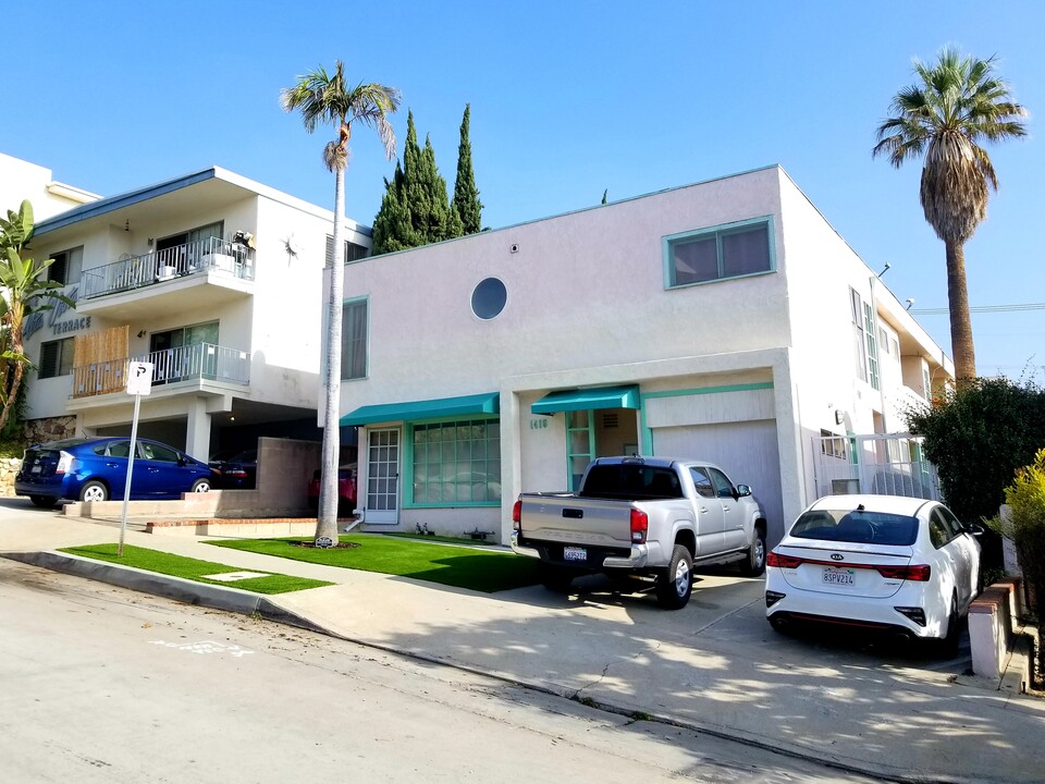 1416 Barry Ave, Unit 203 in Los Angeles, CA - Building Photo