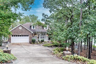 2 Ostento Ln in Hot Springs, AR - Building Photo