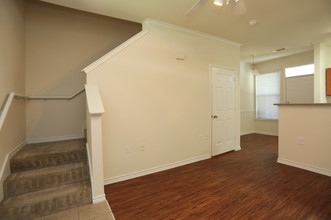 Renaissance Courts Apartments in Denton, TX - Building Photo - Interior Photo