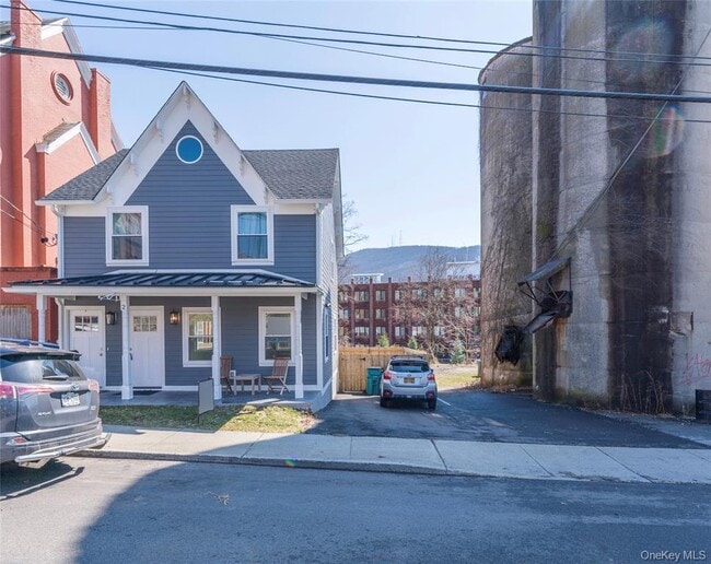 property at 2 Tioronda Ave