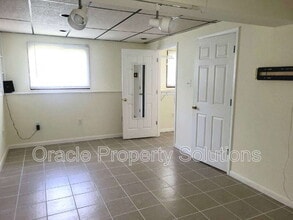 6634 Dovecote Dr in Columbia, MD - Foto de edificio - Building Photo