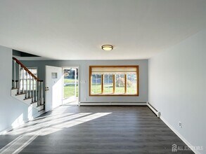 3 Stiles Rd in Edison, NJ - Building Photo - Building Photo