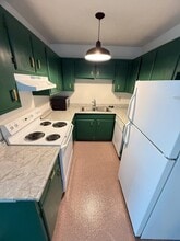 4517 S 1175 W in Taylorsville, UT - Foto de edificio - Building Photo
