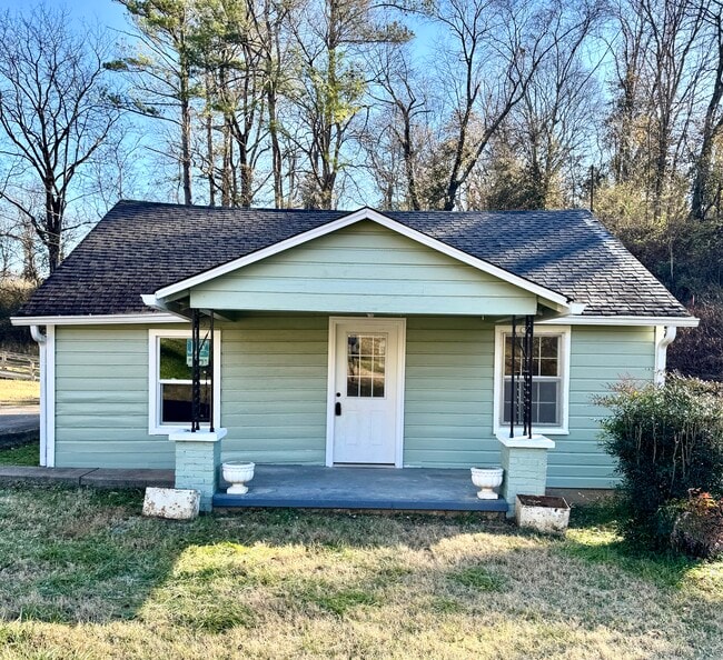 property at 833 Cumberland Dr