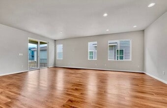 8911 Eagle River St in Littleton, CO - Foto de edificio - Building Photo