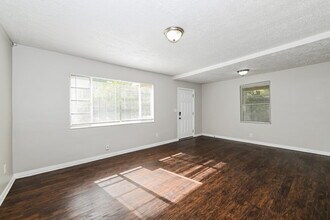 3041 Detroit Cir N in Jacksonville, FL - Building Photo - Building Photo