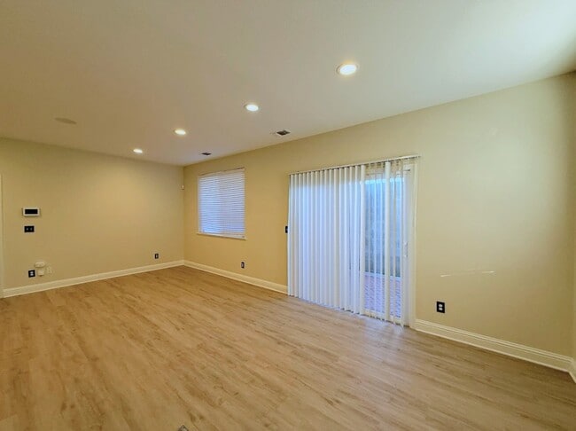 110 Montage Dr in Merced, CA - Foto de edificio - Building Photo