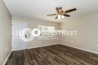 490 Blue Lake Ave in DeLand, FL - Building Photo - Building Photo