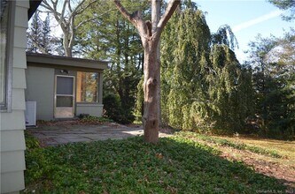 2 Cooper Rd in North Haven, CT - Building Photo - Building Photo