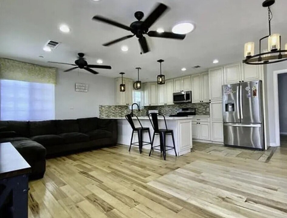 15801 Cobalt St in Los Angeles, CA - Building Photo