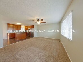 810 Pioneer Ln in Colorado Springs, CO - Building Photo - Building Photo