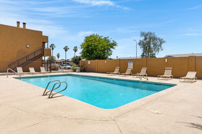 11640 N 51st Ave in Glendale, AZ - Building Photo - Building Photo