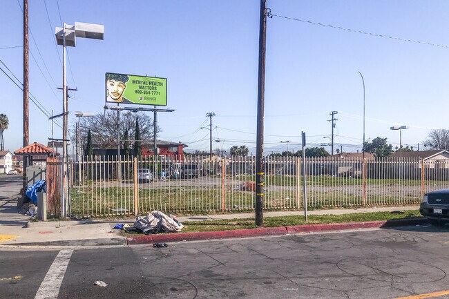 Dean's Place in Los Angeles, CA - Building Photo - Building Photo