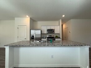 1102 Treeta Trl in Kyle, TX - Building Photo - Building Photo