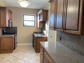 510 Madison St in Oak Park, IL - Building Photo - Building Photo