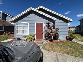 833 Caribbean Dr in Davenport, FL - Building Photo