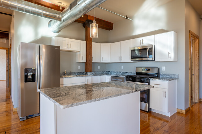 Bucktown Lofts in Davenport, IA - Foto de edificio - Interior Photo