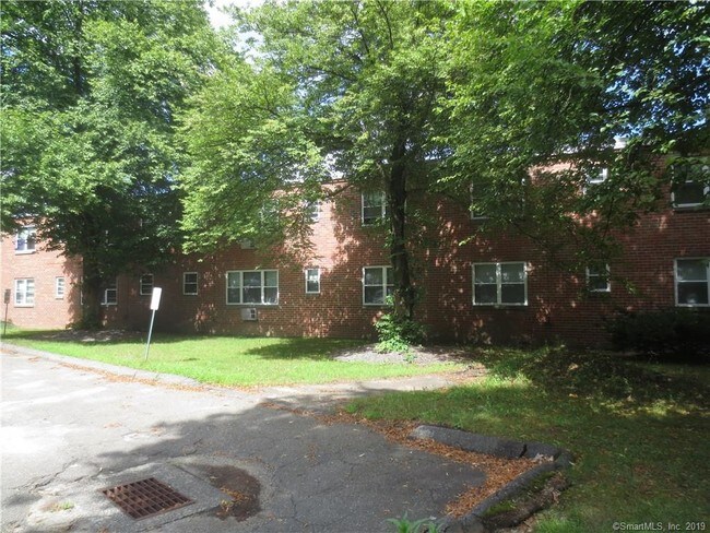 270 High St-Unit -C5 in Torrington, CT - Building Photo - Building Photo