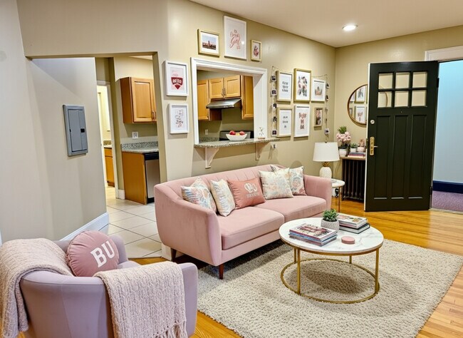 68 Egmont St, Unit 1 in Brookline, MA - Building Photo - Building Photo