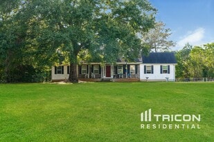 202 Larson Ln in Griffin, GA - Building Photo