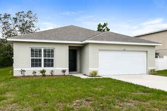 1851 Superior Ct in Poinciana, FL - Foto de edificio - Building Photo