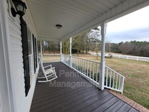 653 Glenn Gee Rd in Pendergrass, GA - Building Photo - Building Photo