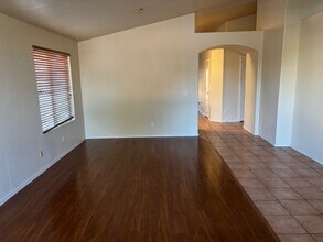 143 W Smoke Tree Rd in Gilbert, AZ - Foto de edificio - Building Photo