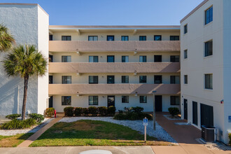 Pelican Point Condominiums in Titusville, FL - Building Photo - Building Photo