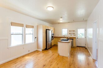 870 Joaquin Ave in San Leandro, CA - Building Photo - Building Photo