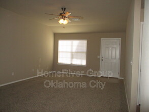 8409 SW 49th Cir in Oklahoma City, OK - Building Photo - Building Photo